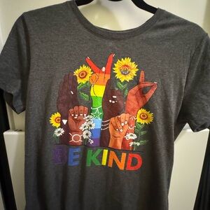 Gray 'Be Kind' Graphic Women's Tee